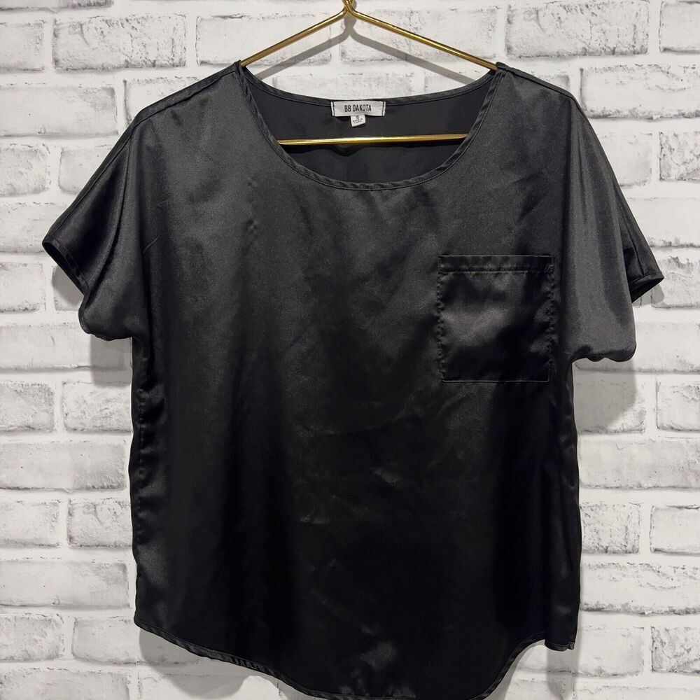 BB Dakota Satin Top Women's S Black Short Sleeve High Low Hem Pullover Blouse